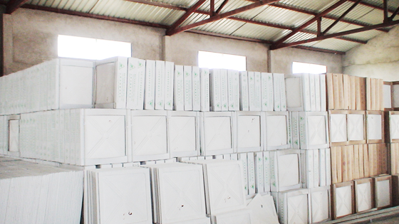 倉(cāng)庫(kù)一角