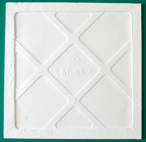 銀虎建材的產(chǎn)品耐摔、踩后還能完整拿起來(lái)，完全達(dá)到我們的標(biāo)準(zhǔn)